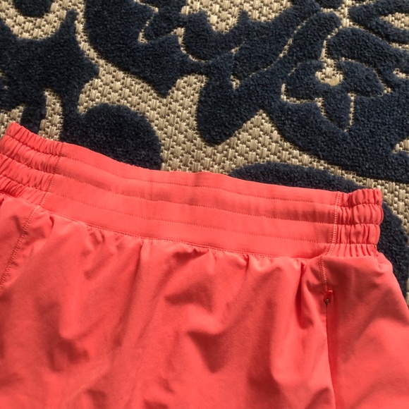 Lululemon skort - Picture 3 of 8